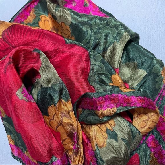 Lucious Floral Silk scarf Mint Vintage roses dahlias Mums reds greens fuschias - Picture 4 of 9